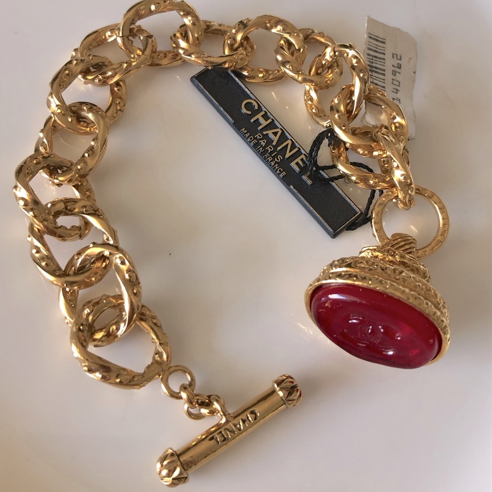 CHANEL Vintage CC Red Gripoix Charm Bracelet